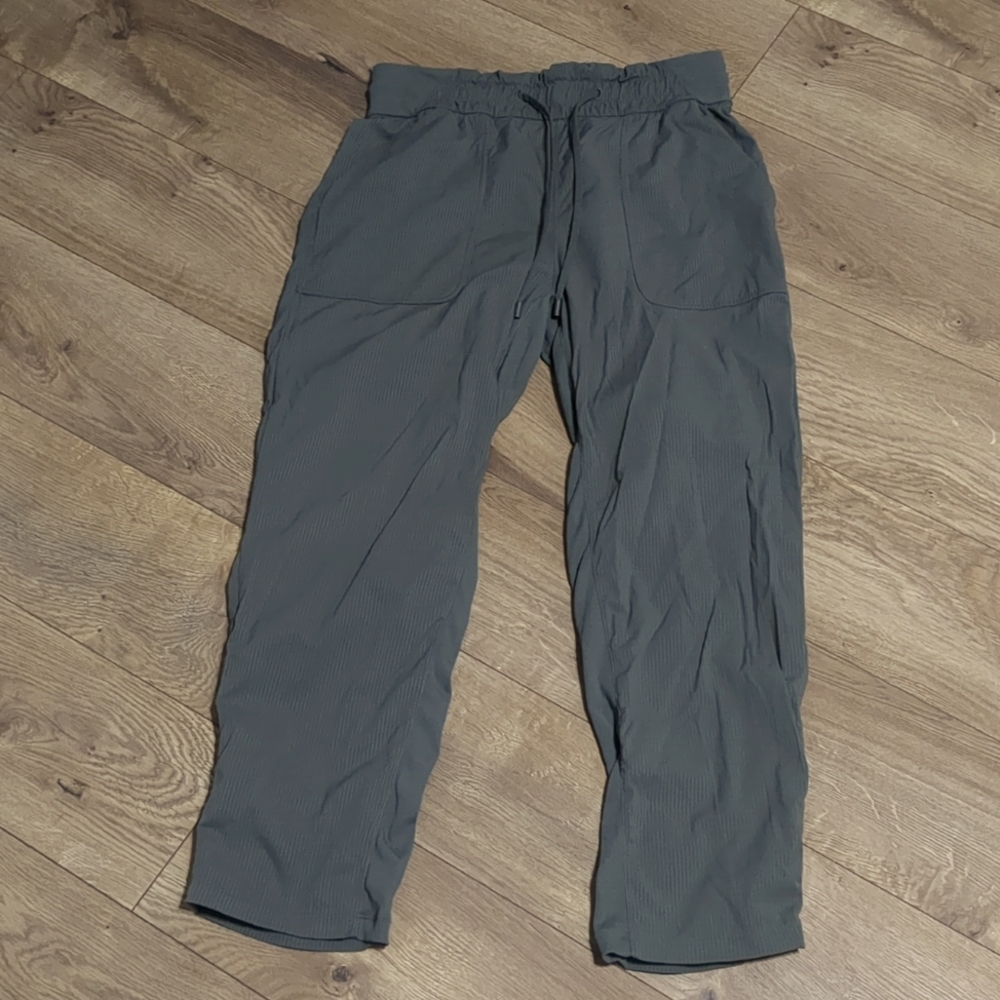 Lululemon Dance Studio Mid-Rise Green- Grey Cropped Pants Size 6 - Picture 5 of 13